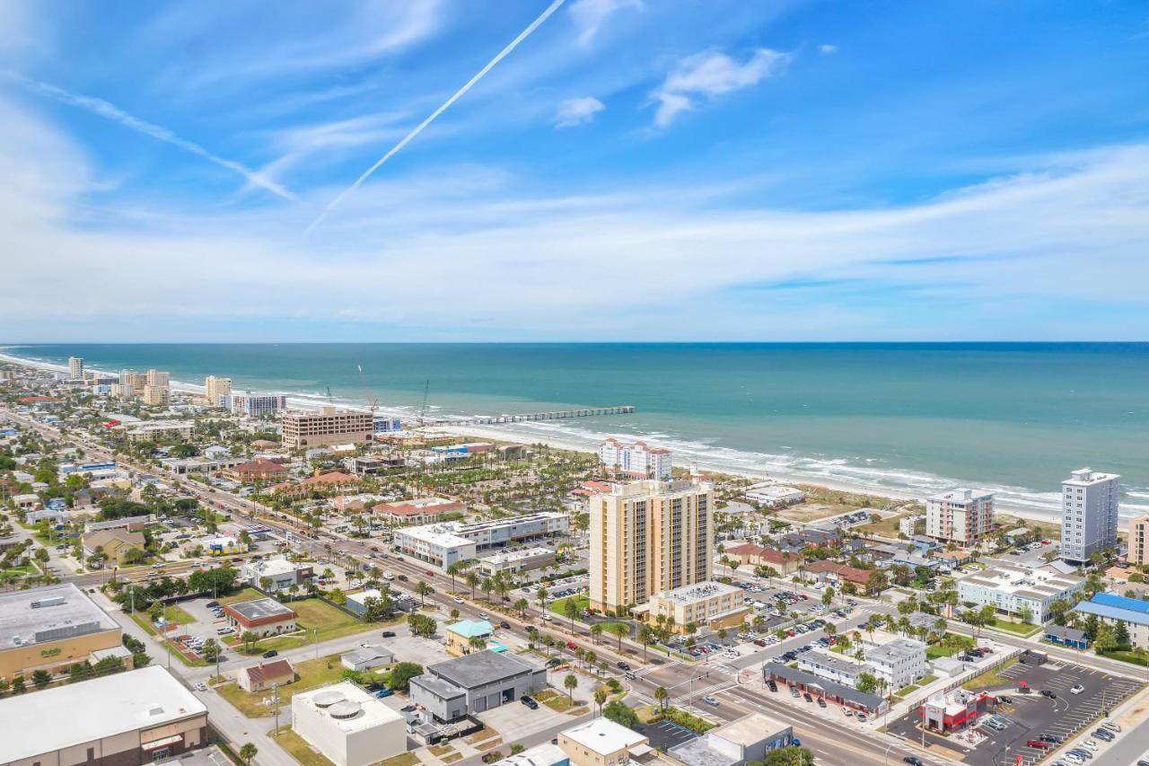 Few Steps To Ocean-4 Beach Cruisers & Free Parking & Private Backyard Villa Jacksonville Beach Exterior photo