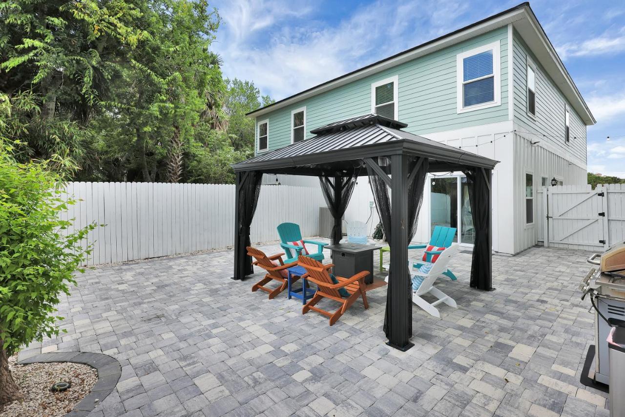 Few Steps To Ocean-4 Beach Cruisers & Free Parking & Private Backyard Villa Jacksonville Beach Exterior photo